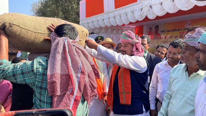 কৃষকদের হাতে অর্থ পৌঁছালেই গ্রামীণ অর্থনীতি মজবুত হবে : খাদ্যমন্ত্রী