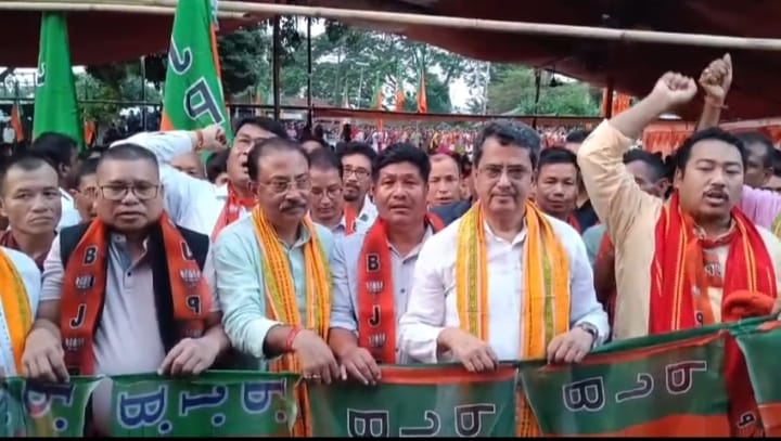 মুখ্যমন্ত্রী হাত ধরে ৬৪৬০ ভোটার যোগদান বিজেপিতে 