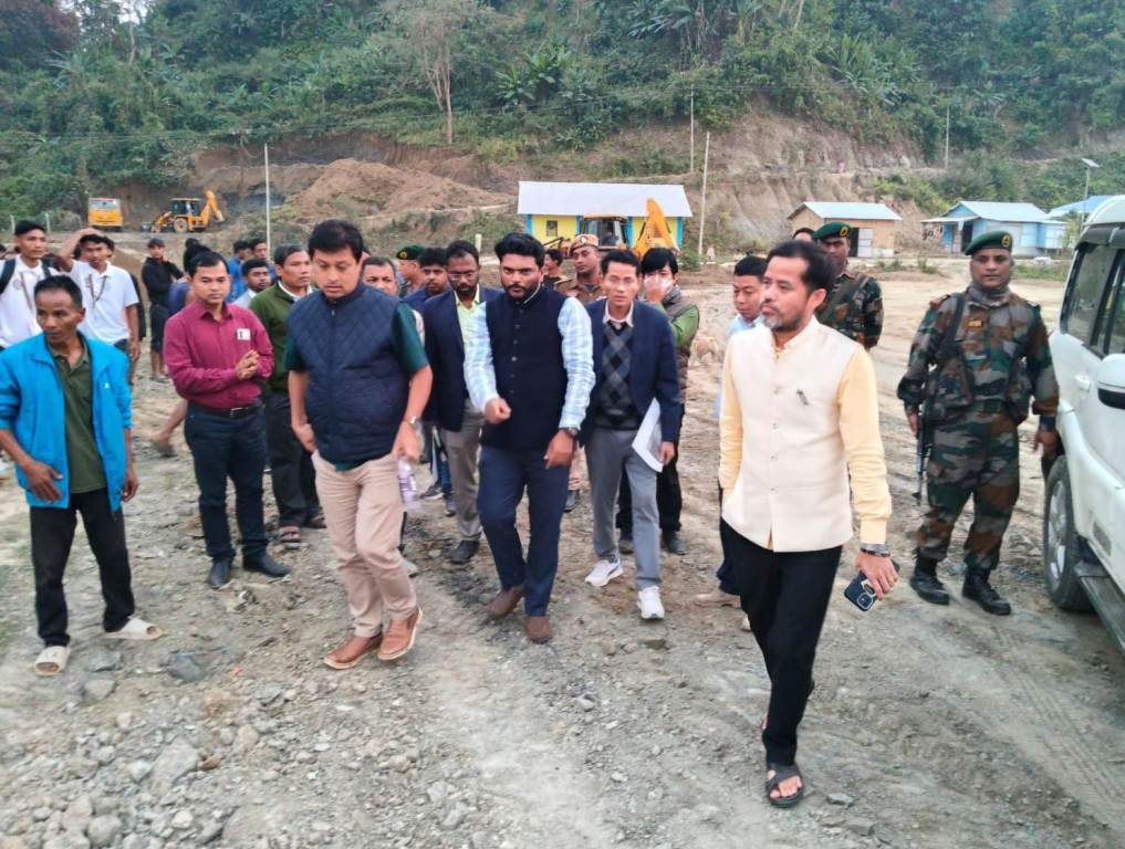 ব্রু রিয়াং জনজাতিদের উন্নয়নে আন্তরিক সরকার : মন্ত্রী