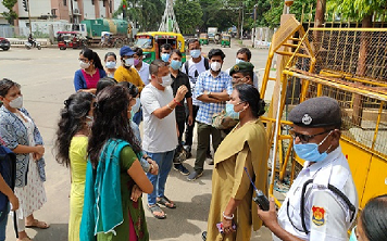 মুখ্যমন্ত্রীর বাসভবনের বাইরে বিক্ষোভ বেকারদের 