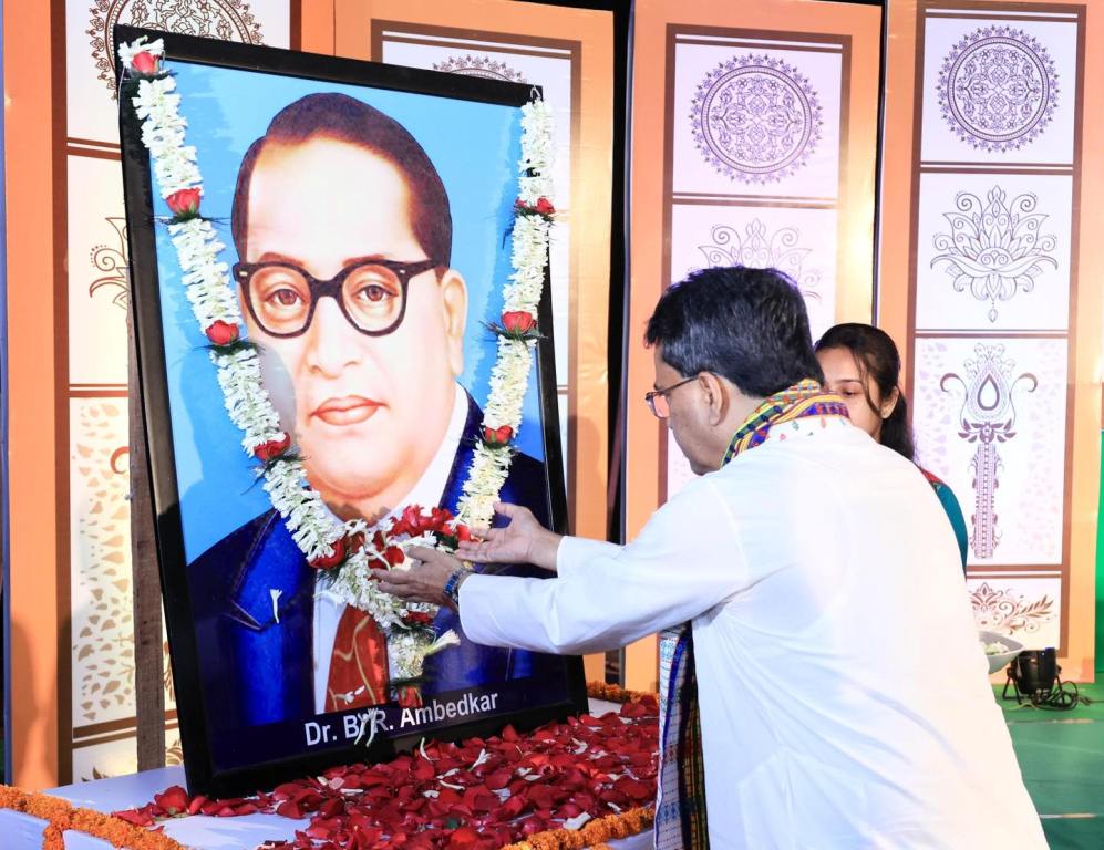 আম্বেদকরের চিন্তাধারা ভারতীয় সংবিধানে নিহিত রয়েছে : মুখ্যমন্ত্রী