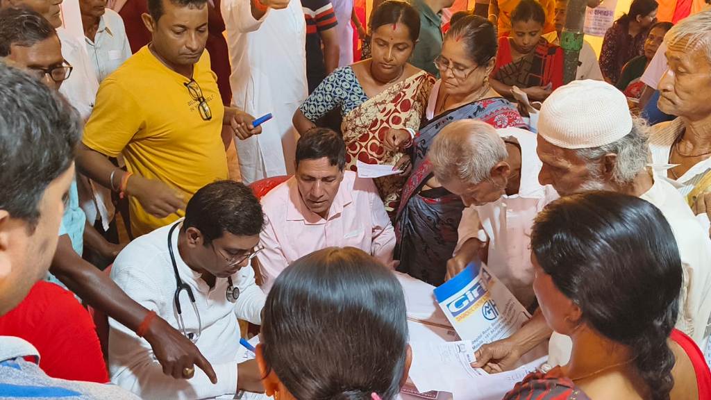 রাধাগোবিন্দ আশ্রমে মেগা স্বাস্থ্য শিবির