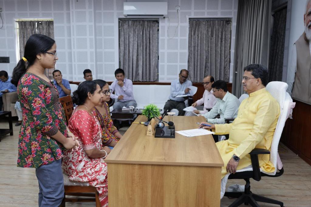 মুখ্যমন্ত্রী সমীপেষু কর্মসূচিতে সহায়তা নিশ্চিত সমস্যাপীড়িতদের 