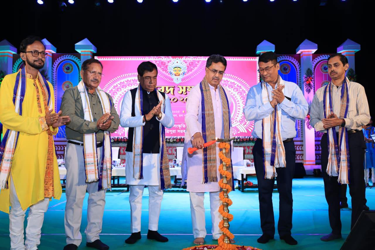 সবার সহায়তার মধ্যদিয়ে একটা সুষ্ঠ সমাজ গড়তে হবে : মুখ্যমন্ত্রী 