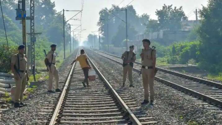 বড়সড় নাশকতার ছক থেকে রক্ষা, রেল লাইনে বিস্ফোরণ