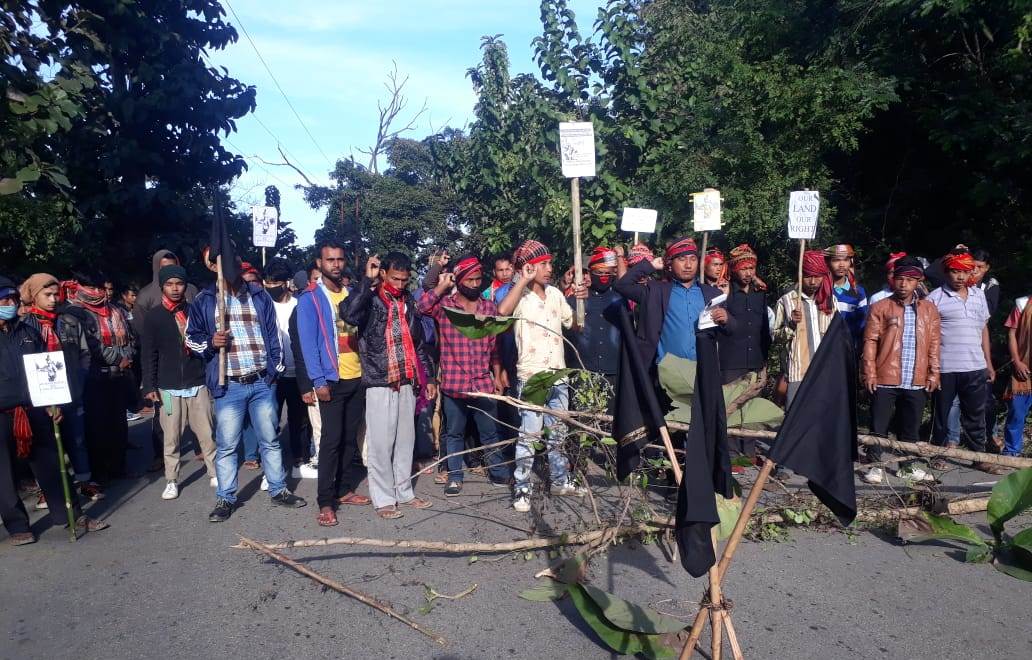 ১২ ঘণ্টা এডিসি বনধ টিপিএফ'র, ভাঙচুর গাড়ি, উত্তেজনা 