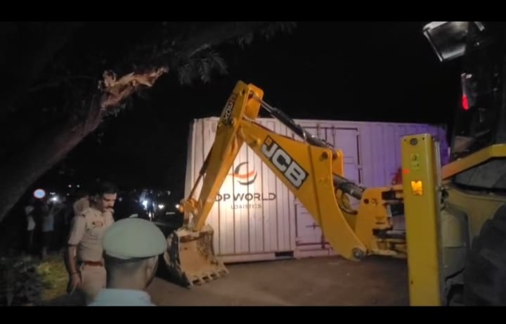 বিধায়কের সম্মিলিত প্রয়াসে স্বাভাবিক জাতীয় সড়ক 