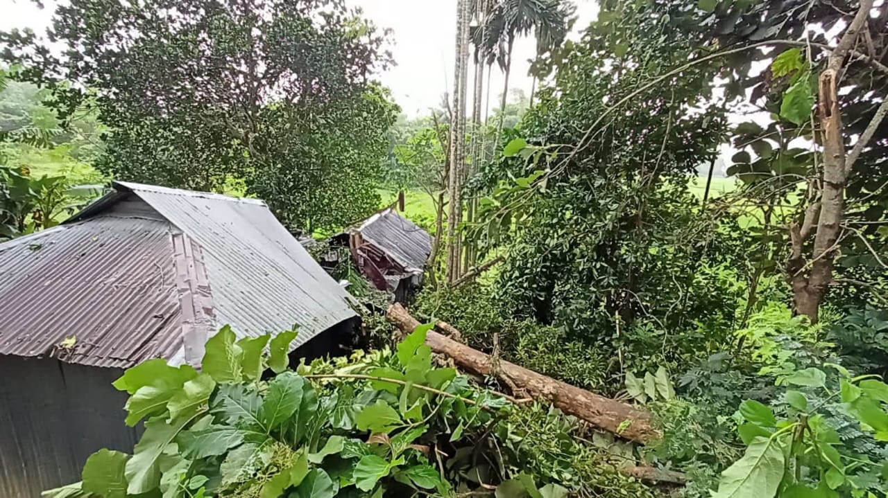 সিত্ৰাংয়ের প্রভাবে ব্যাপক ক্ষয়ক্ষতি রাজ্য