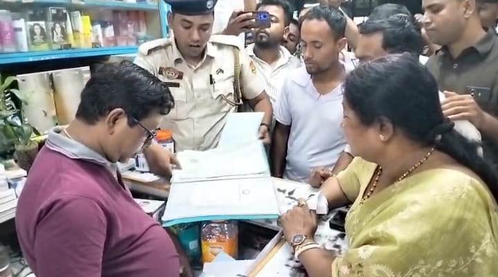 তরুণী গৃহবধূর মৃত্যুকে ঘিরে উত্তপ্ত তেলিয়ামুড়া 