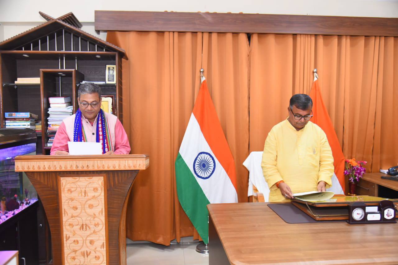 ত্রিপুরা ইলেকট্রিসিটি রেগুলেটরি কমিশনের চেয়ারম্যান হিসাবে হেমন্ত ভার্মার শপথ