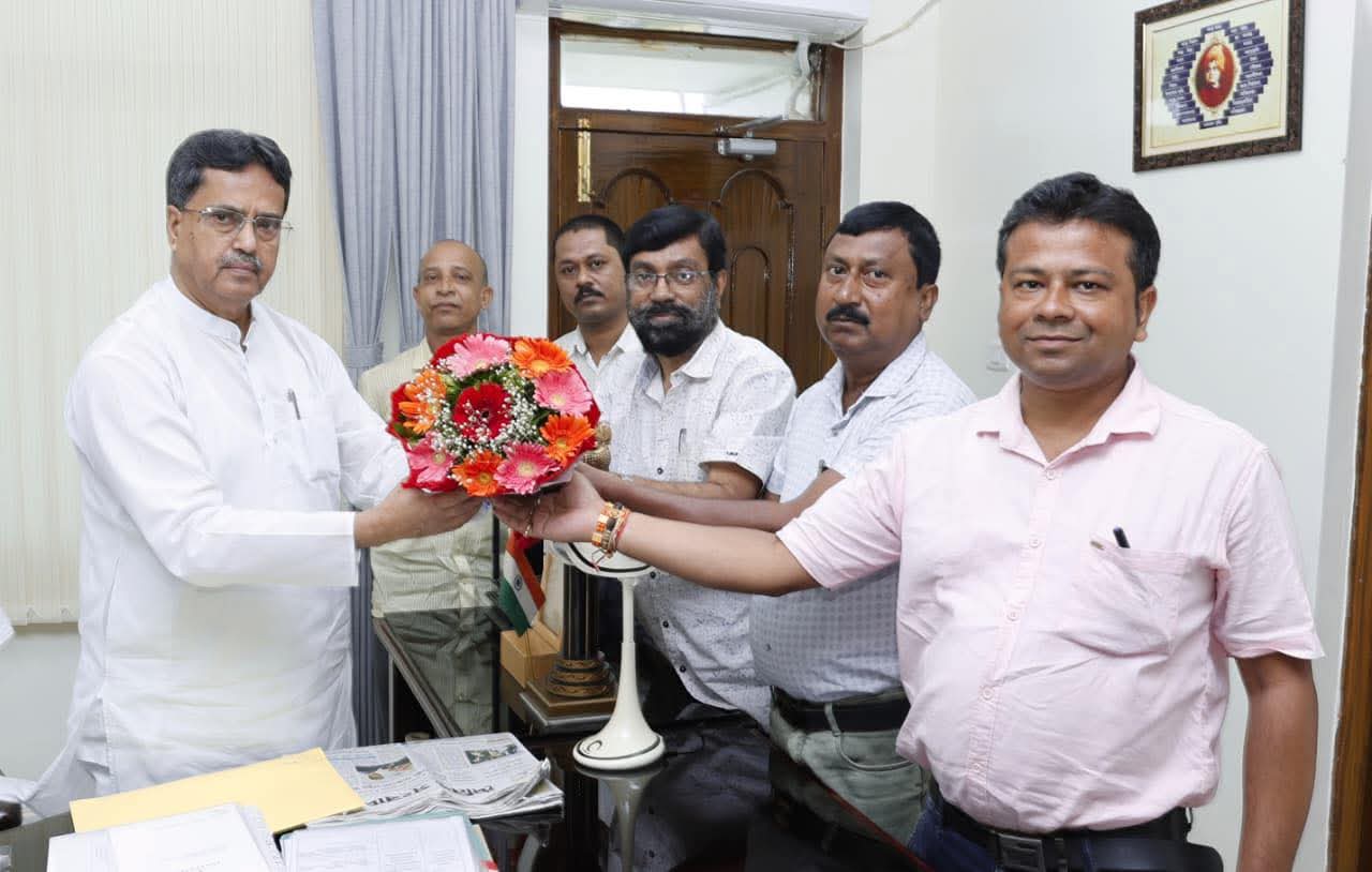 সাংবাদিকদের স্বার্থ সুরক্ষায় মুখ্যমন্ত্রী সঙ্গে সাক্ষাৎ টিডব্লিউজেএ'র 