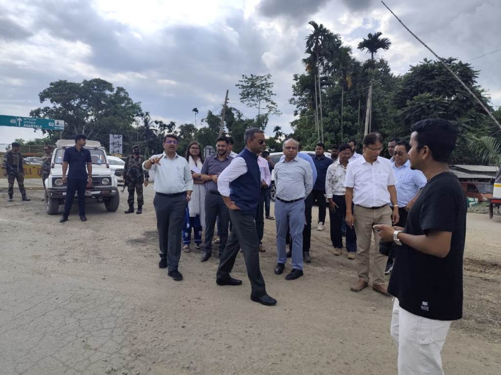 জাতীয় সড়ক পররিদর্শনে এন.এইচ.ডি.সি.এল এমডি