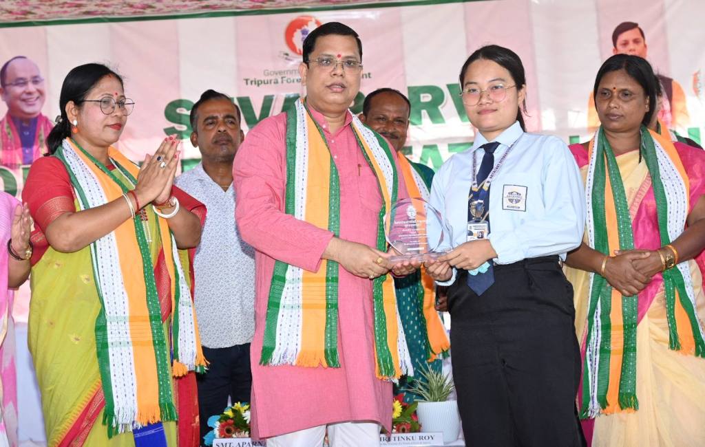 গাছ শুধু লাগালেই হবে না, বাঁচাতেও হবে : সমাজকল্যাণমন্ত্রী