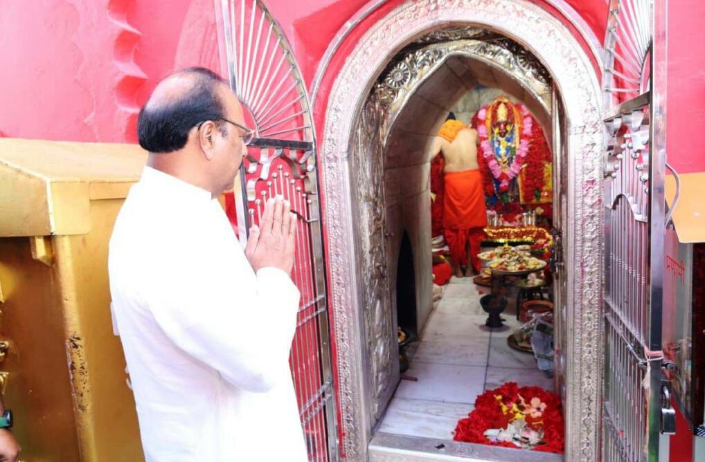 ত্রিপুরাসুন্দরী মন্দির পরিদর্শনে রাজ্যপাল