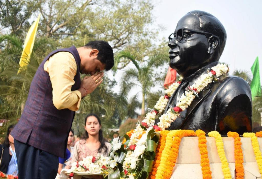 যথাযোগ্য মর্যাদায় আম্বেদকরের ৬৯তম তিরোধান দিবস পালন 