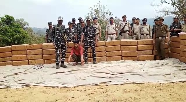 ফের বিশাল পরিমানে গাঁজা আটক মুঙ্গিয়াকামিতে 