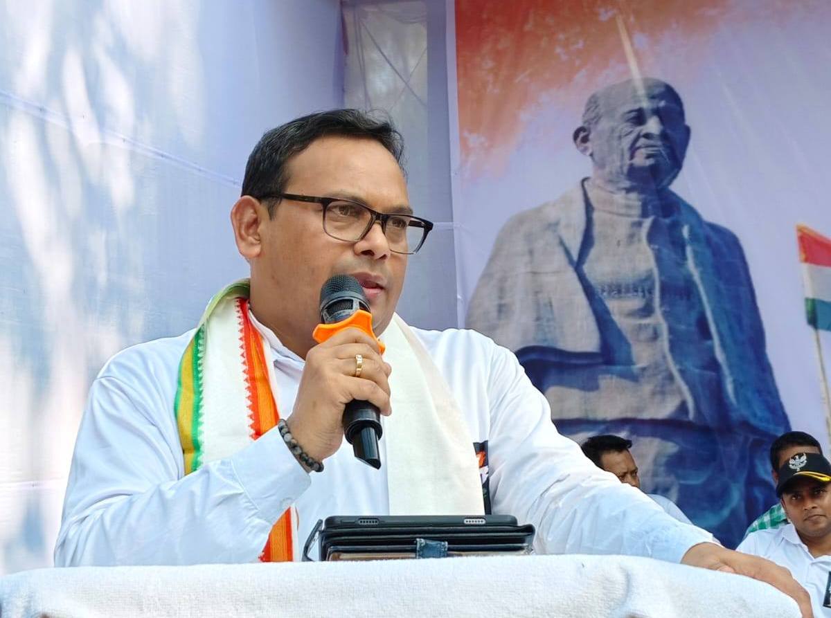 সবার মধ্যে সৌভ্রাতৃত্ববোধ বজায় রাখার লক্ষ্যে সরকার কাজ করে চলেছে : উচ্চশিক্ষামন্ত্রী