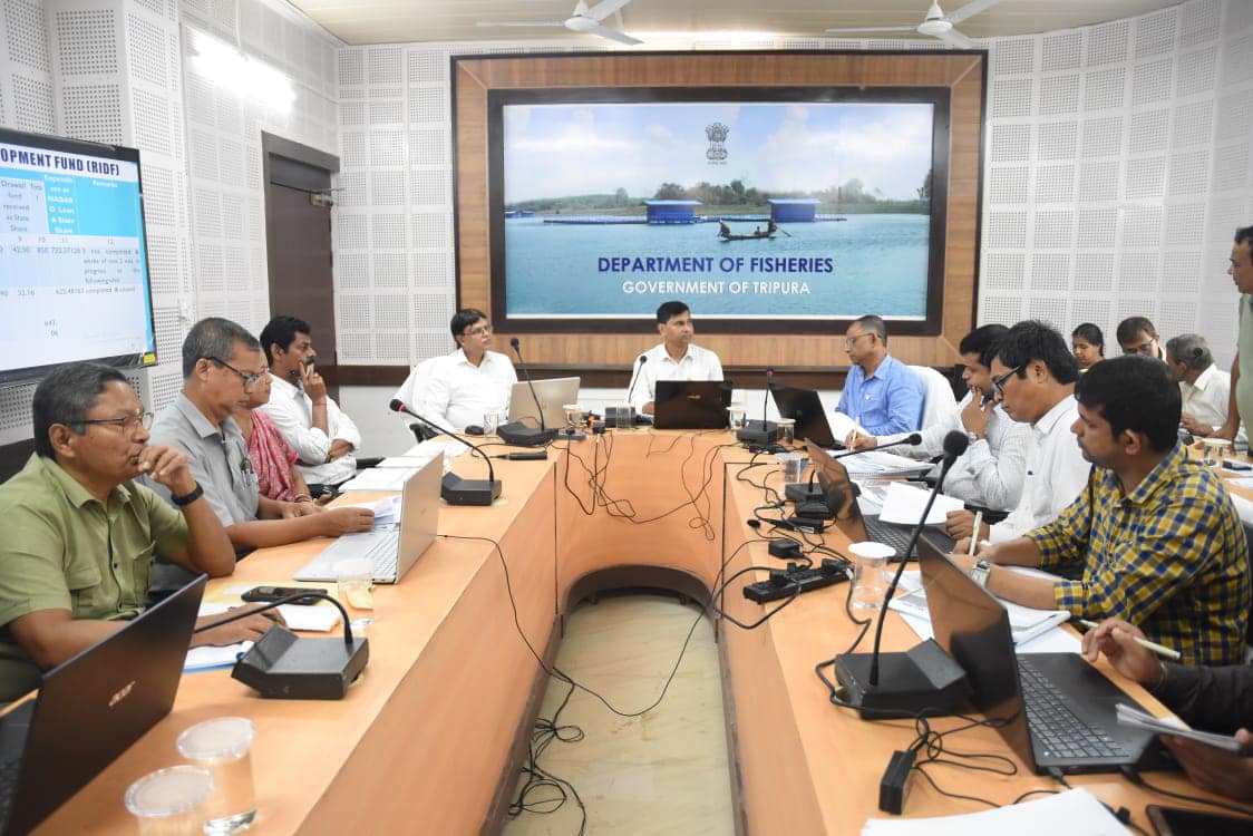 দশমীতেও মাছের সরকারি স্টল খোলার সিদ্ধান্ত 