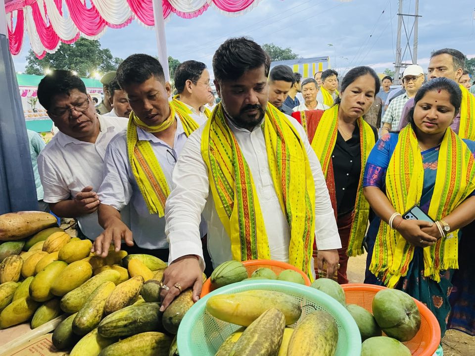 নারিকেলকুঞ্জে দু'দিনব্যাপী মনসুন ম্যাঙ্গো ফেস্টার উদ্বোধন