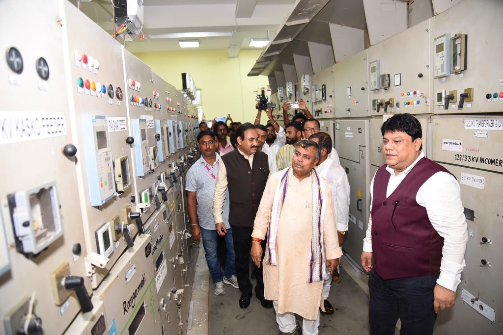 ভোক্তাদের অভিযোগ শুনতে হবে আধিকারিকদের : বিদ্যুৎমন্ত্রী