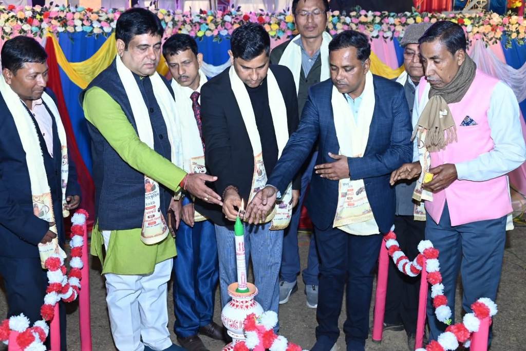 মন্ত্রীর হাত ধরে কদমতলায় উদ্বোধন চার দিনব্যাপী সাংস্কৃতিক মেলার 