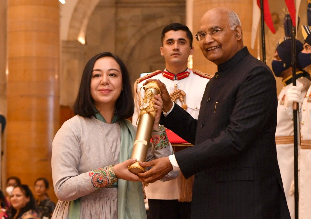 বিশেষ অবদানের ক্ষেত্রে ২৯ জন মহিলা পেলেন নারী শক্তি পুরস্কার