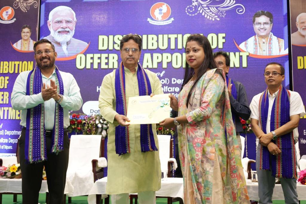 জুন মাস পর্যন্ত ১৯,৪৮৪ জনকে সরকারি চাকুরি প্রদান : মুখ্যমন্ত্রী