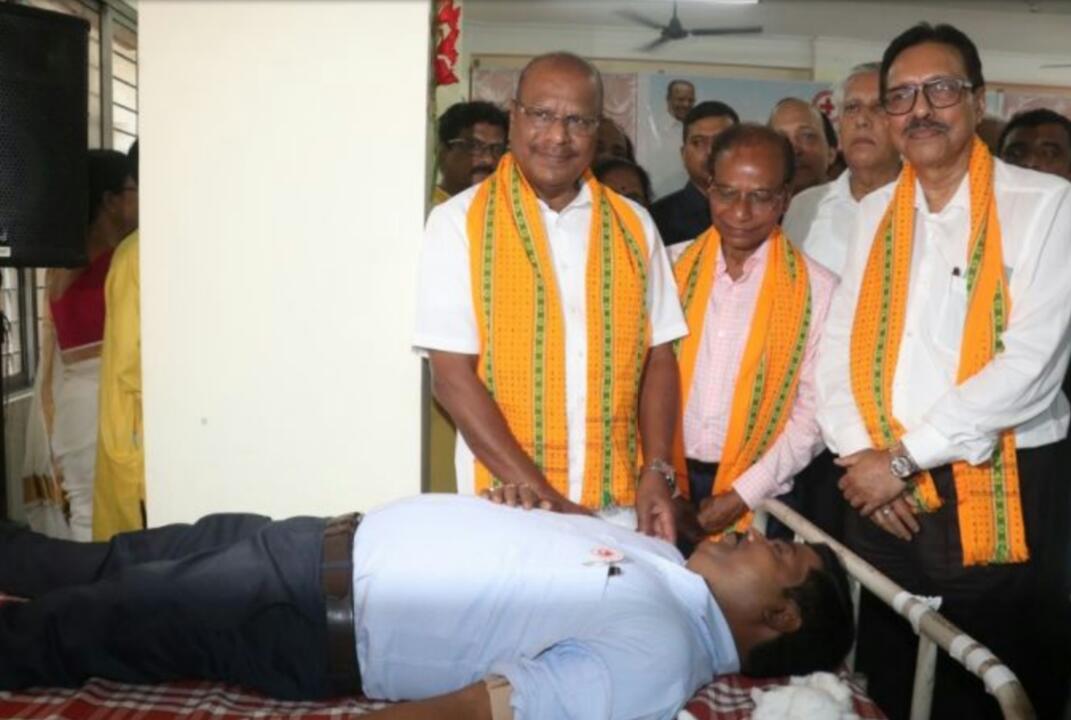রক্তদান মানবতার যৌথ সহানুভুতির প্রতীক : রাজ্যপাল 