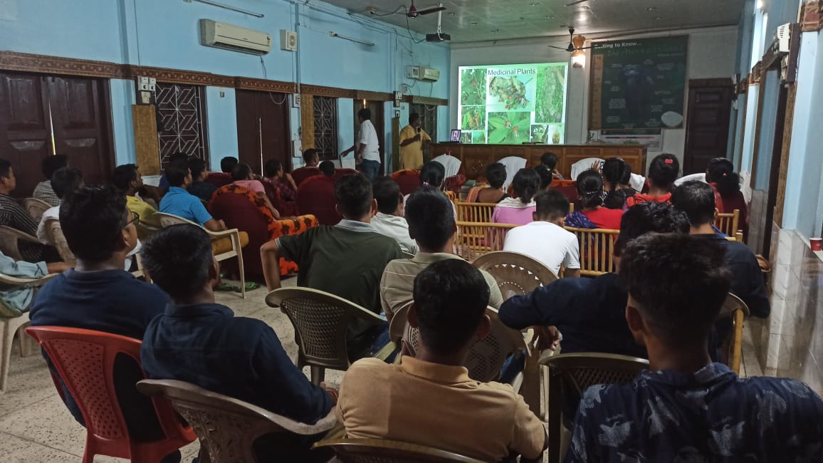 প্রাকৃতিক বনজ সম্পদ নিয়ে প্রশিক্ষণ 