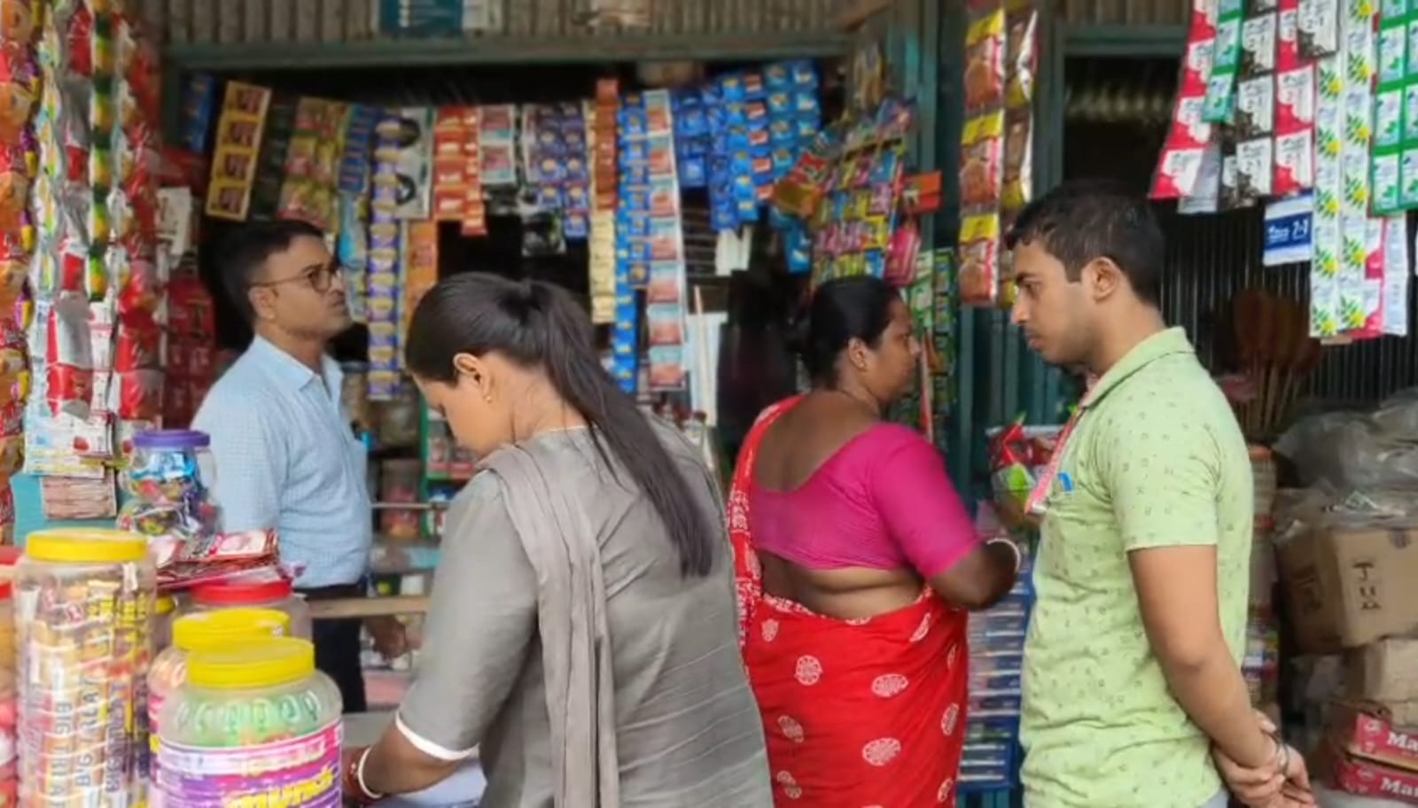 বাজারে অভিযান মহকুমা প্রশাসনের 