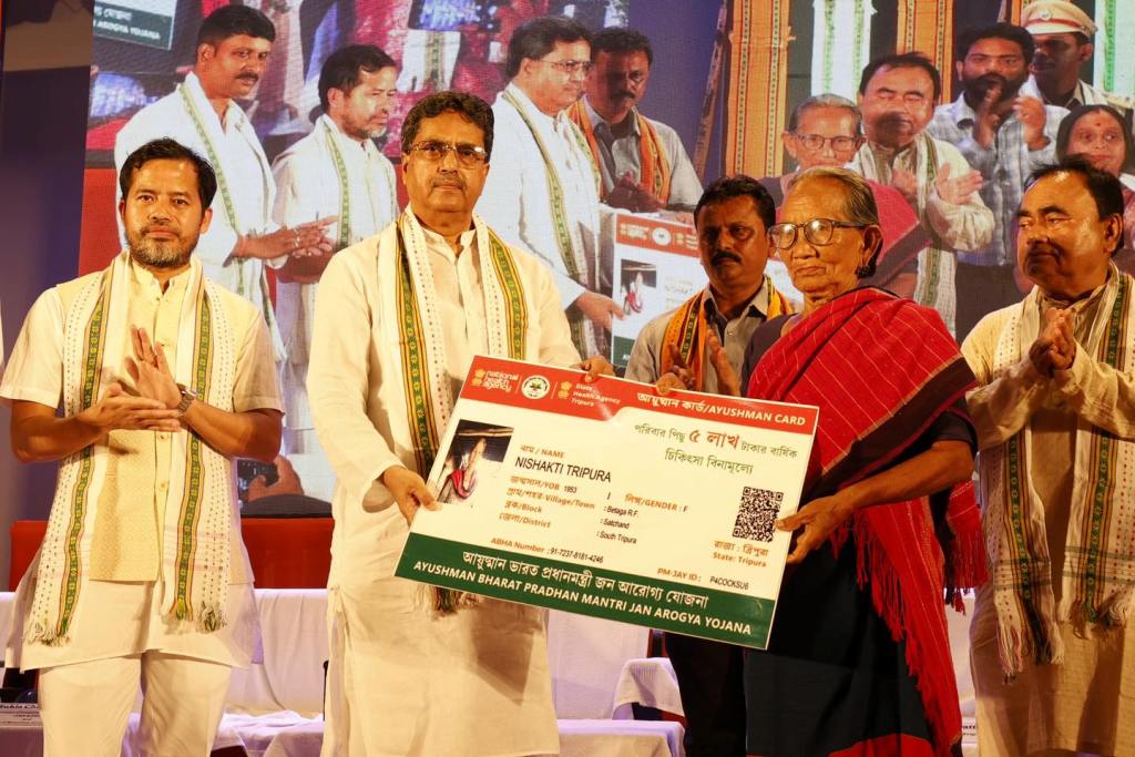 সারুমে ১৯টি উন্নয়ন প্রকল্পের উদ্বোধন করেন মুখ্যমন্ত্রী