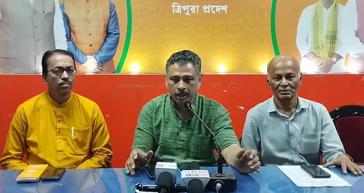 বিরোধীদের কুৎসা মানুষ নজর রাখছে : নবেন্দু ভট্টাচার্য