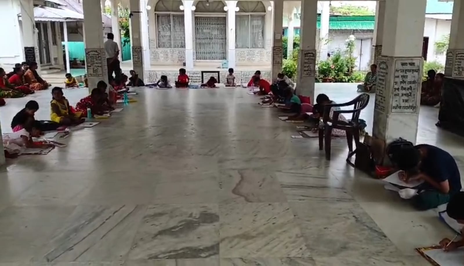 তেলিয়ামুড়ায় বসে আঁকো প্রতিযোগিতা, সাংস্কৃতিক কর্মসূচিতে মুখর রাজদূত ক্লাব