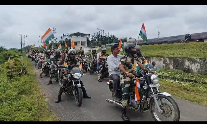 সীমান্ত এলাকায় তিরঙ্গা যাত্রা বিএসএফ'র 