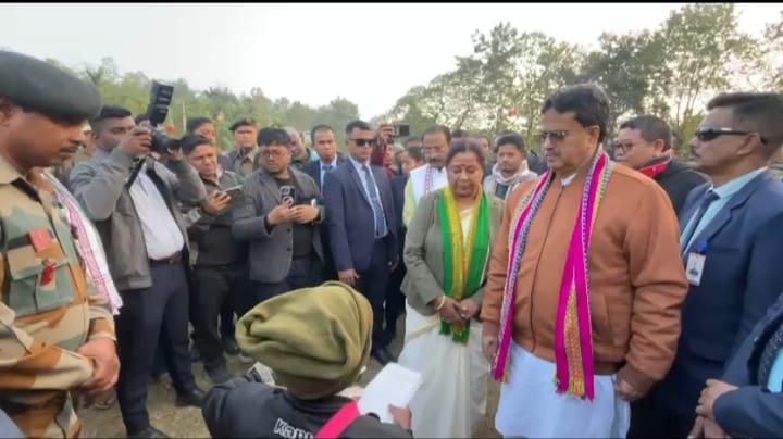 মুখ্যমন্ত্রীর হাত ধরে বিশাল সংখ্যক জনজাতি অংশের ভোটার বিজেপিতে 