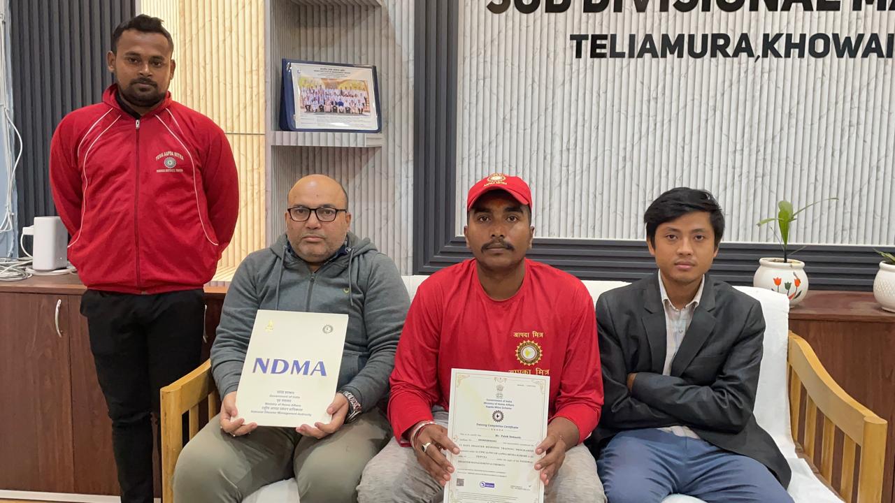 তেলিয়ামুড়ার আপদা মিত্র স্বেচ্ছাসেবকের জাতীয় স্বীকৃতি 