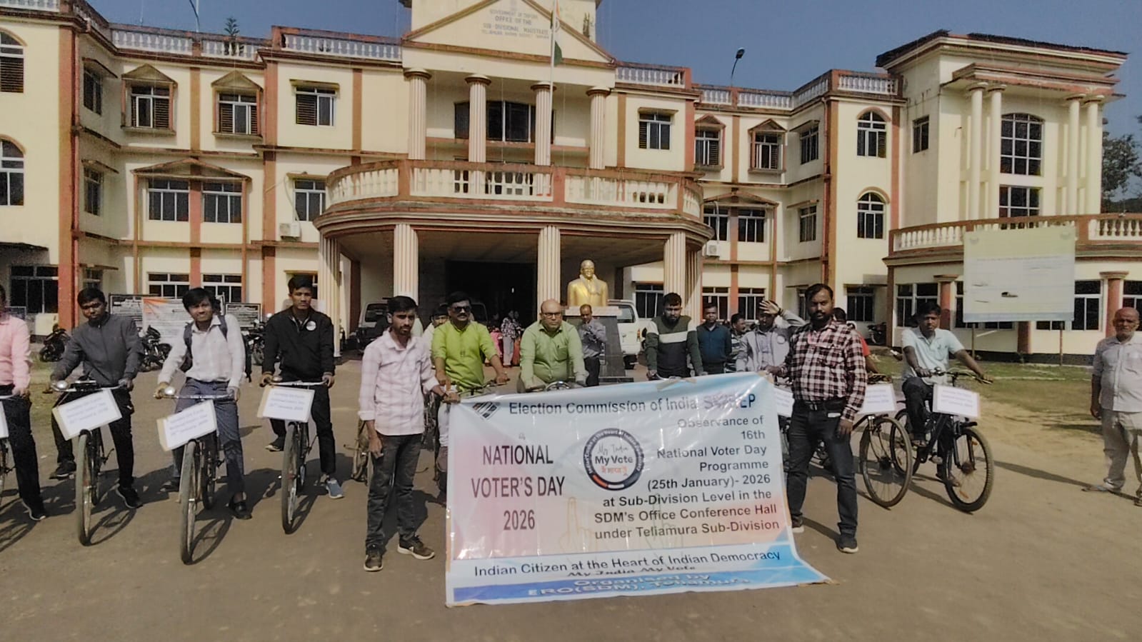 নতুন ভোটারদের সচেতনতায় সাইকেল র‍্যালি মহকুমা প্রশাসনের