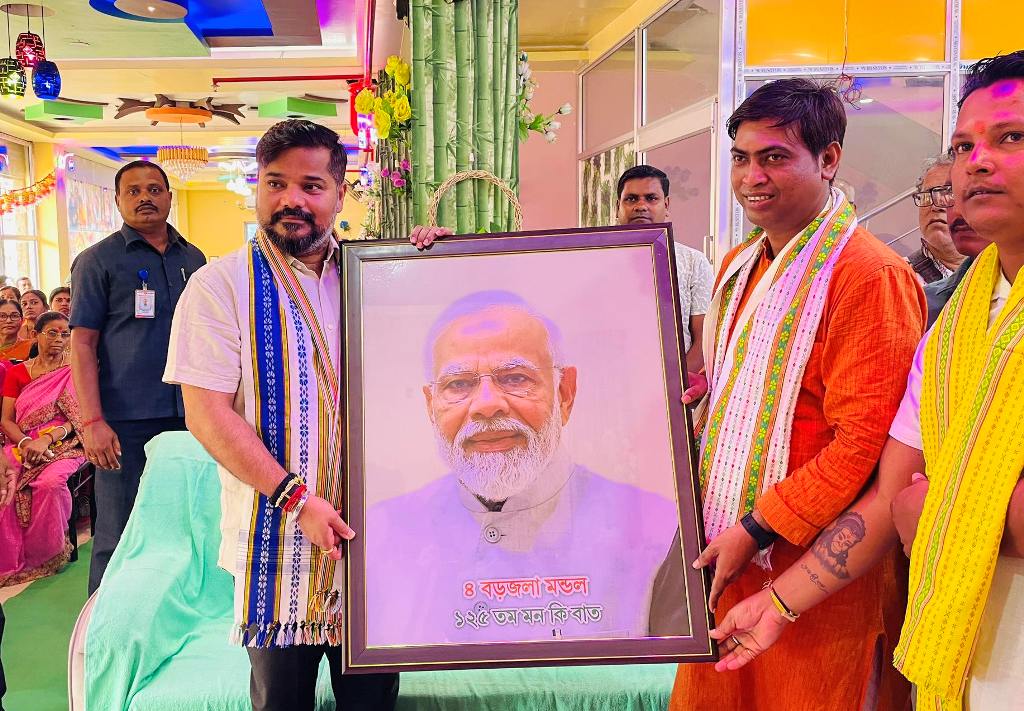 মন কি বাত অনুষ্ঠান শুনলেন পরিবহনমন্ত্রী 