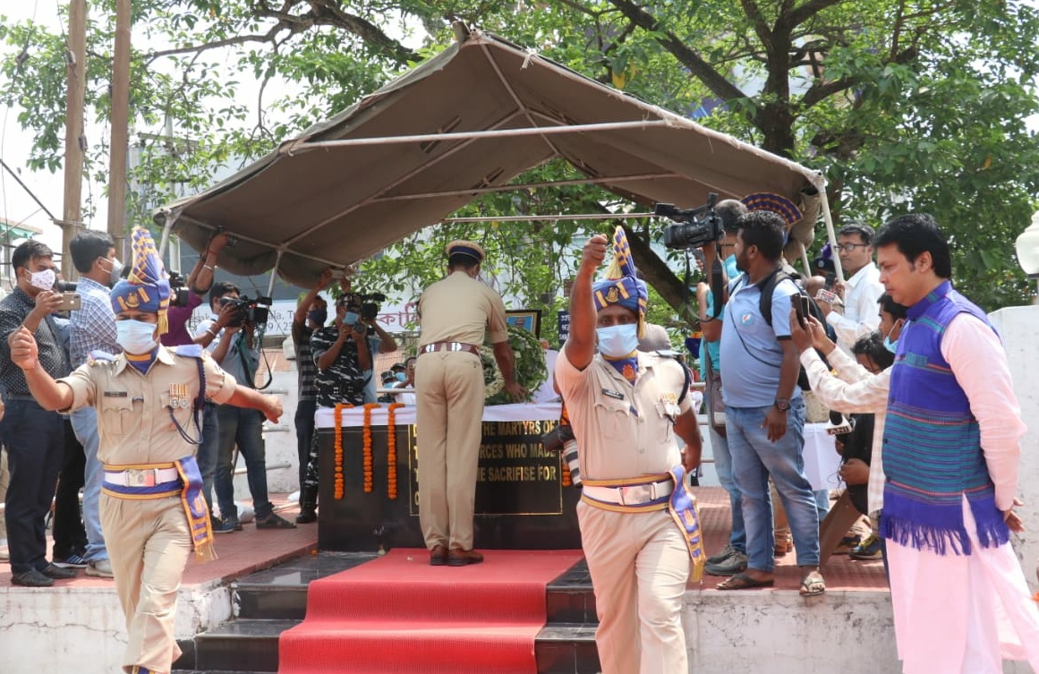 বীর শহীদের রক্ত ভুলার নয়, রাষ্ট্রীয় মর্যাদায় শেষকৃত্য