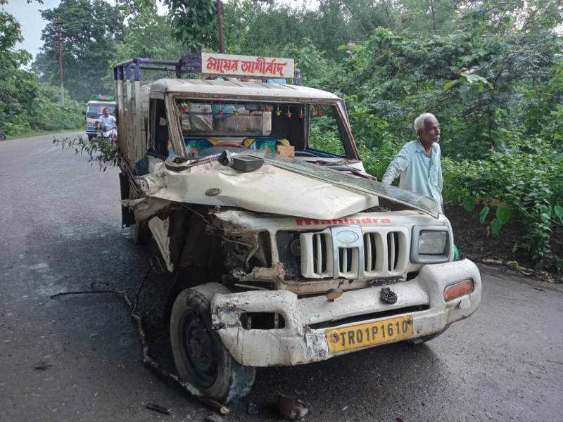 আঠারোমুড়া পাহাড়ে দুই গাড়ির মুখোমুখি সংঘর্ষ