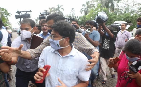 সুশান্ত মৃত্যুর নয়া মোড়, গ্রেফতার সিদ্ধার্থ পিঠানি