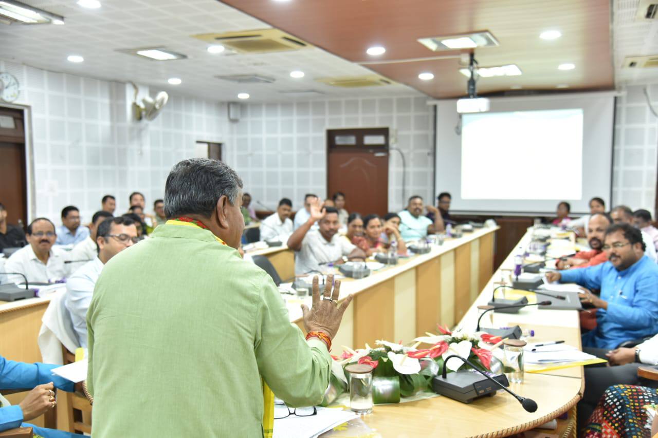 রাজ্যের অভ্যন্তরীণ কৃষিজাত পণ্য সামগ্রীর উৎপাদন বাড়াতে হবে : কৃষিমন্ত্রী