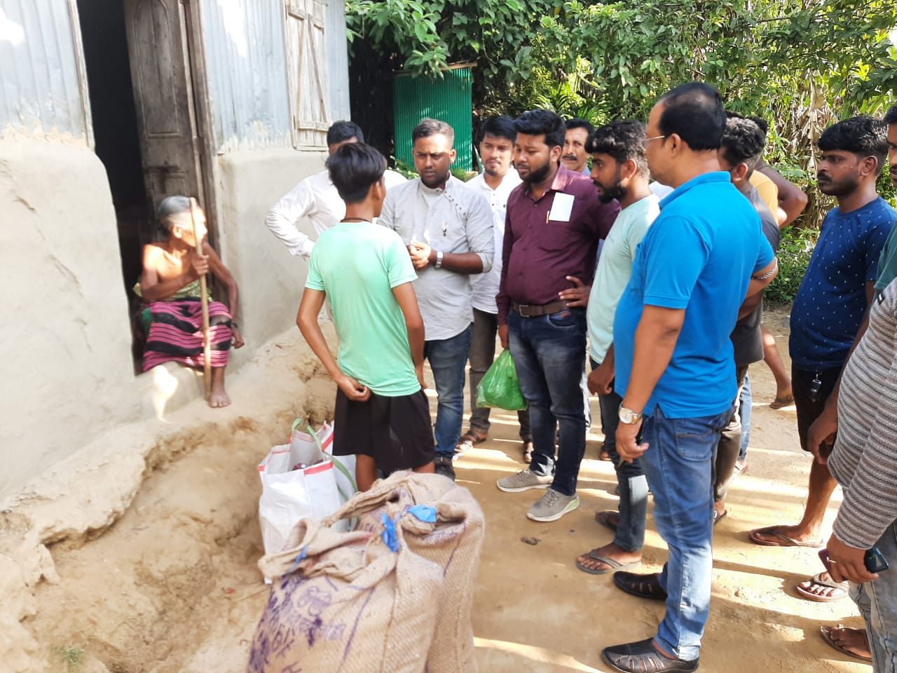 অন্তুমনির সাহায্যে এগিয়ে এলেন প্রতিমা ভৌমিক  