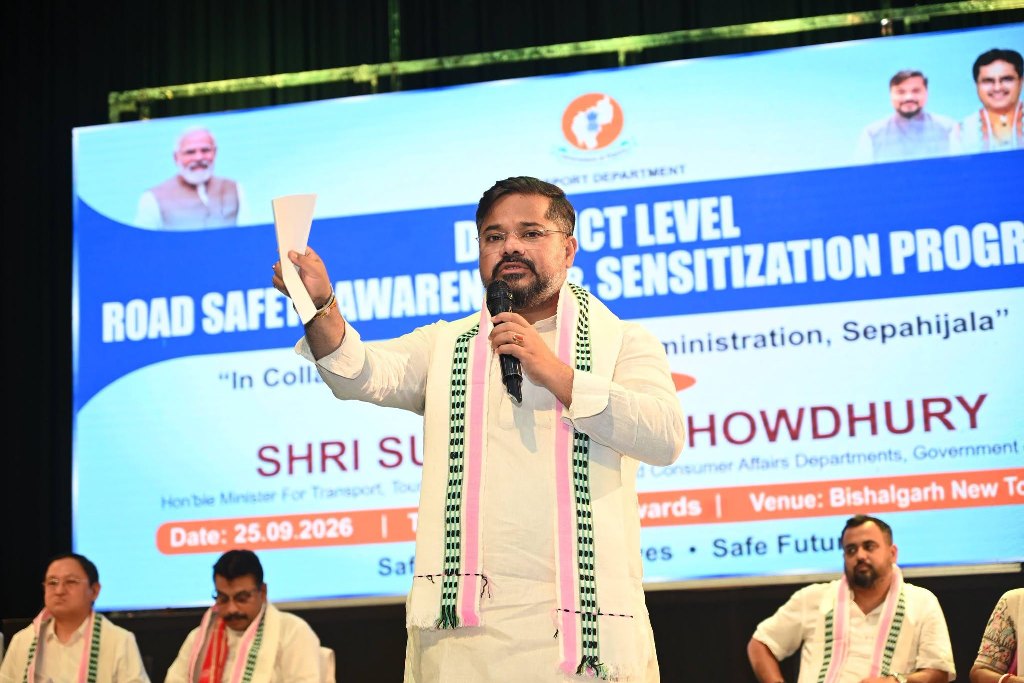 রাজ্য এবং কেন্দ্রীয় সরকার সর্বদা বিপদগ্রস্থ মানুষের সেবায় সচেষ্ট: পরিবহণ মন্ত্রী