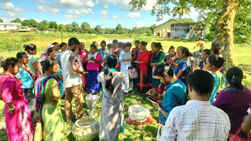 মাছ চাষে সাফল্য পেলেন জনজাতি রমণী 