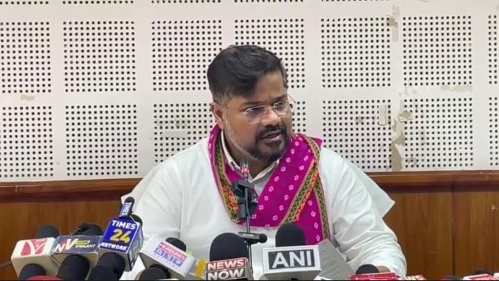 বিভিন্ন দপ্তরে ৫৫২টি শূন্যপদে লোক নিয়োগ করা হবে: পর্যটনমন্ত্রী