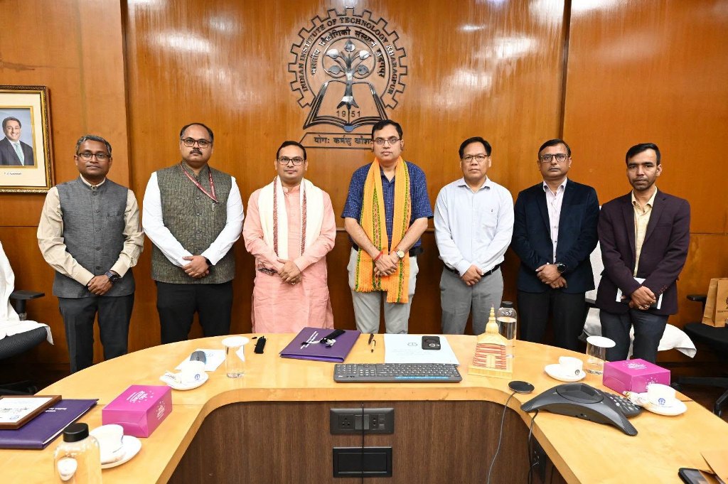 উচ্চশিক্ষামন্ত্রীর উপস্থিতিতে আইআইটি খড়গপুর-র সঙ্গে অভিপ্রায়পত্র স্বাক্ষরিত