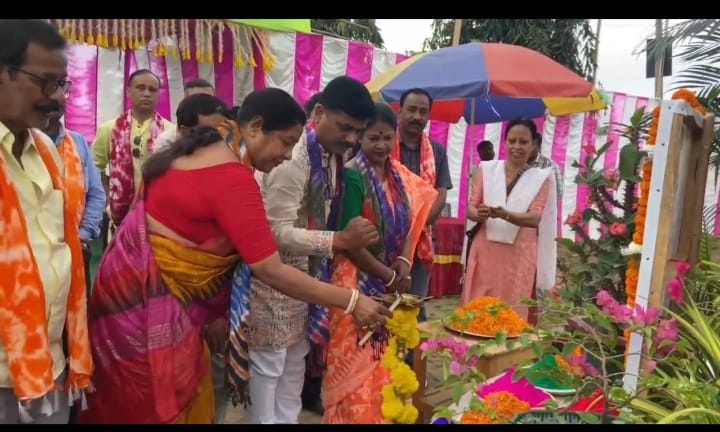 তেলিয়ামুড়ায় বসন্ত উৎসব