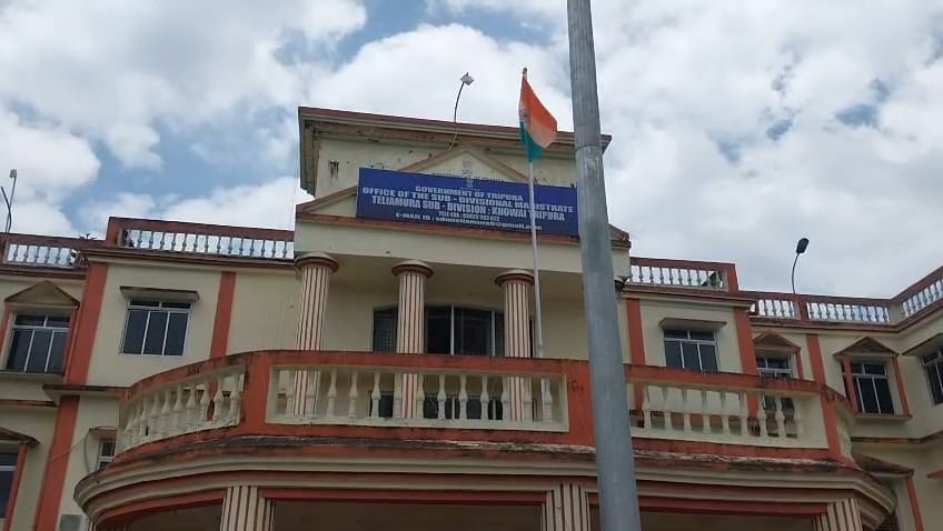  আসন্ন জাতীয় জনগণনা কর্মসূচিকে সফল করার লক্ষ্যে তেলিয়ামুড়া মহকুমা শাসক   সকল সাধারণ নাগরিকের প্রতি আন্তরিক আবেদনজানিয়েছেন 