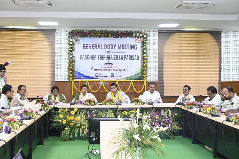 কেন্দ্র ও রাজ্য সরকারের বিভিন্ন প্রকল্পের সুবিধা মানুষের কাছে পৌঁছে দিতে হবে: সমাজকল্যাণমন্ত্রী